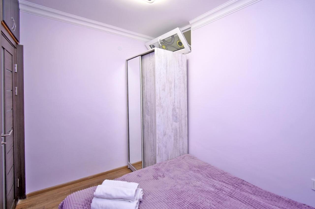 Positive Apartment In Center Of Yerevan City Екстер'єр фото